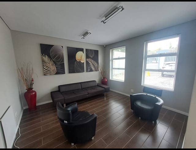 78M² OFFICE TO LET IN ILLOVO